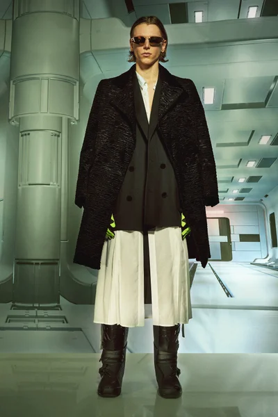 Look 50